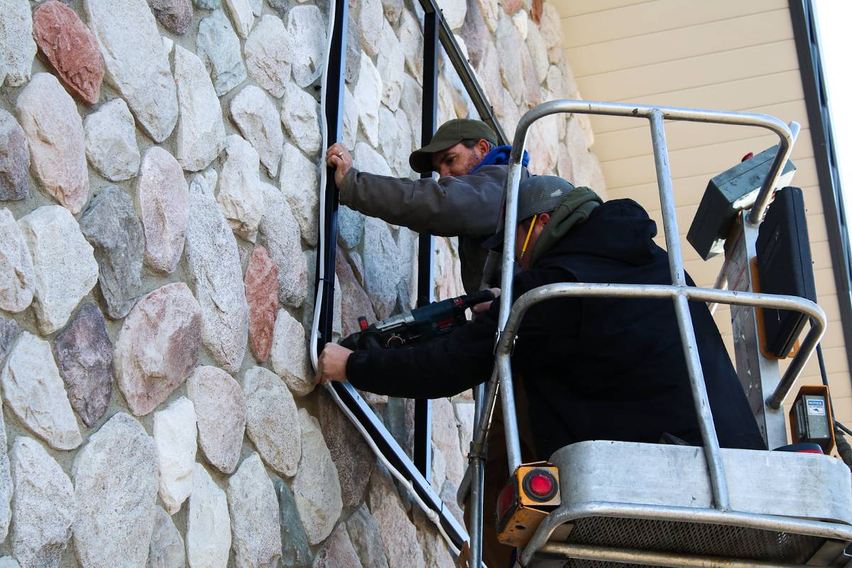 Professional Donor Wall Measurement And Installation